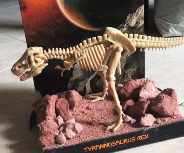 T-Rex Dig Set