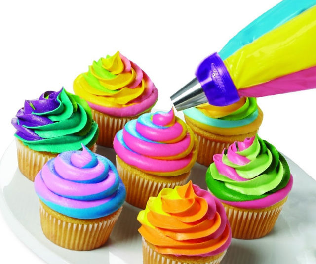 Multi-Color Swirl Icing Coupler
