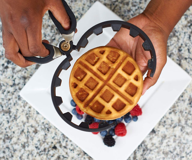 Wonderffle Stuffed Waffle Iron