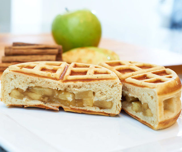 Wonderffle Stuffed Waffle Iron