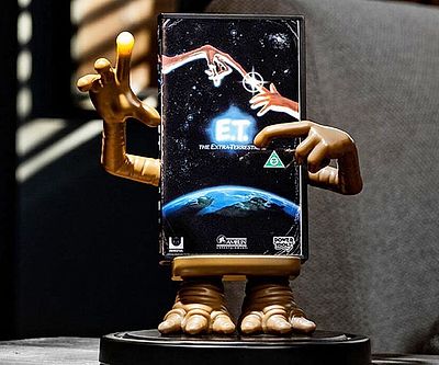 E.T. Wireless Charging Dock