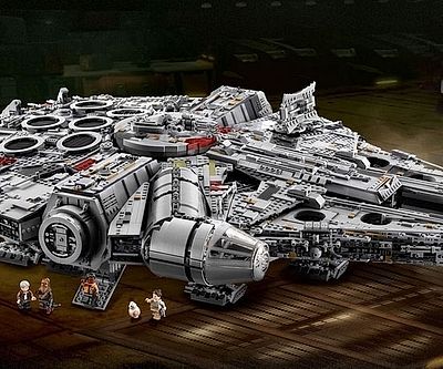 LEGO Millennium Falcon Set