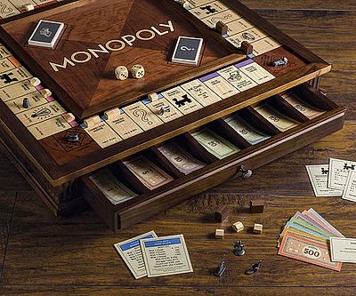 Monopoly Heirloom Edition