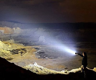 MS18 100,000 Lumen Flashlight