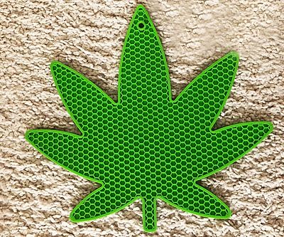 Pot Leaf Pot Holder