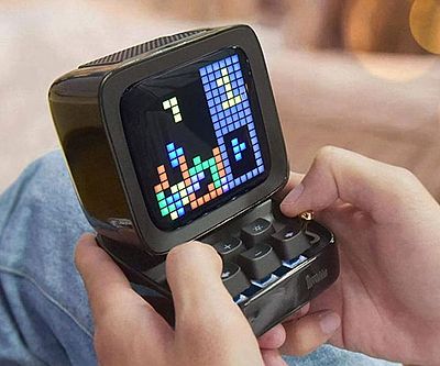 Retro Pixel Art Game Bluetooth Speaker